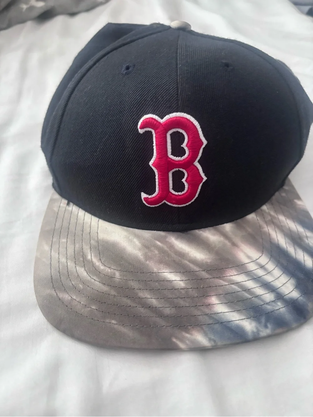 Boston Red B Logo Kids Baseball Cap - Black with Silver Brim